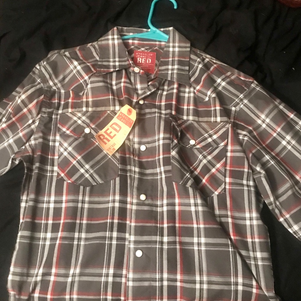 Wrangler RED button down